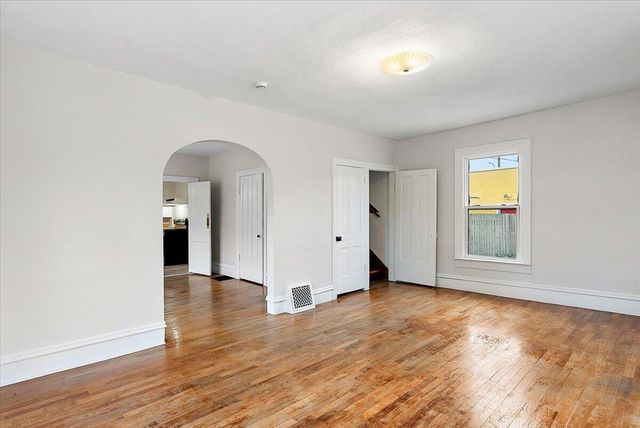 111 N Jefferson Street, Lowell, MI 49331