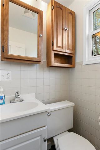 111 N Jefferson Street, Lowell, MI 49331