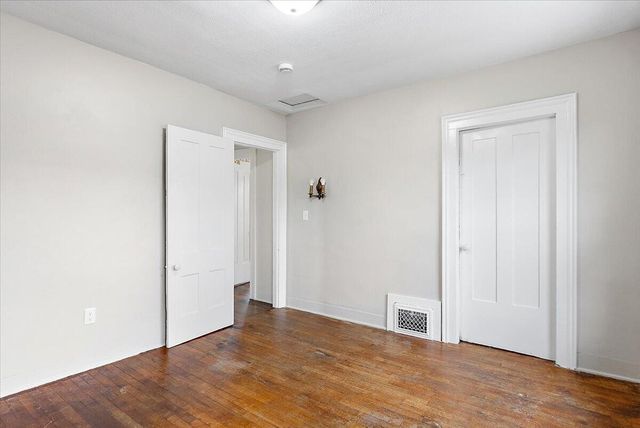 111 N Jefferson Street, Lowell, MI 49331