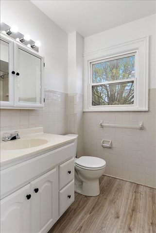 111 N Jefferson Street, Lowell, MI 49331
