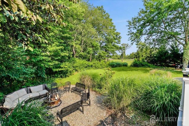 23 Drummond Way, Monroe, NJ 08831