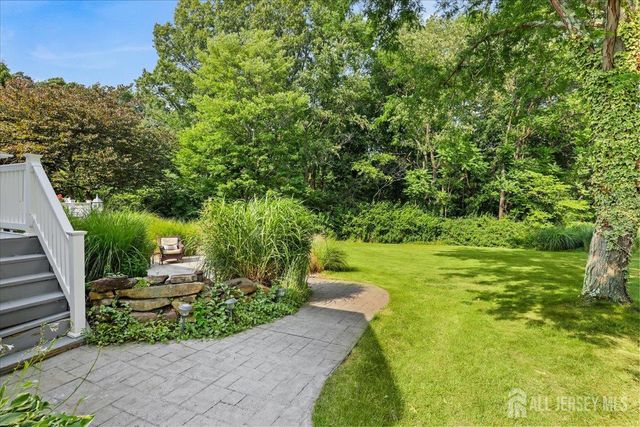 23 Drummond Way, Monroe, NJ 08831