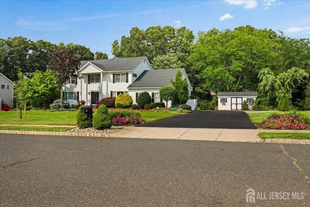 23 Drummond Way, Monroe, NJ 08831