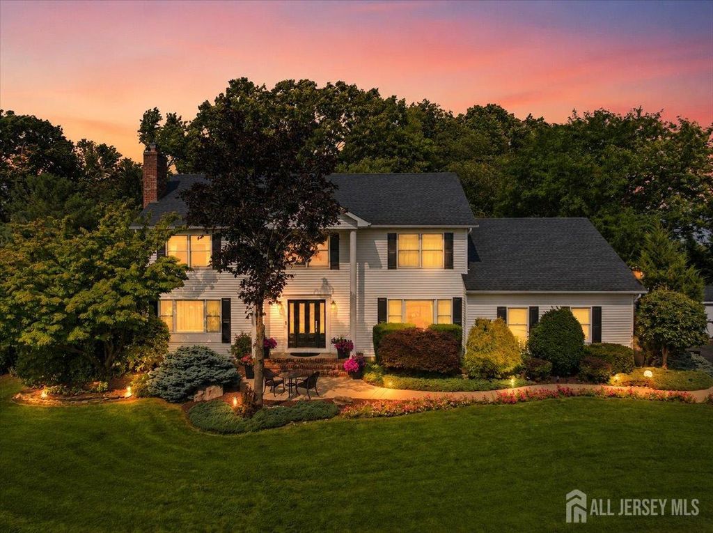 23 Drummond Way, Monroe, NJ 08831