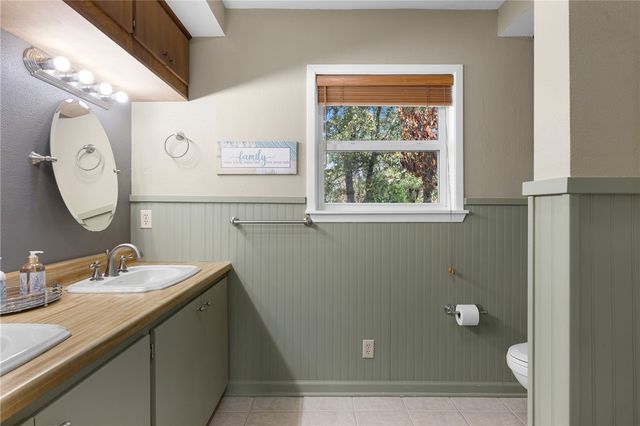 13058 Oak Forest Drive, Bryan, TX 77807