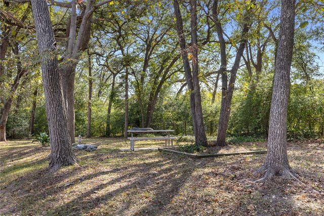 13058 Oak Forest Drive, Bryan, TX 77807