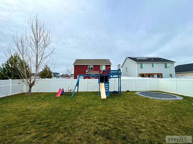 821 S 2275 W, Rexburg, ID 83440