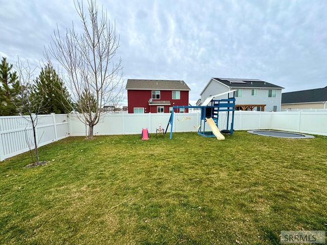 821 S 2275 W, Rexburg, ID 83440