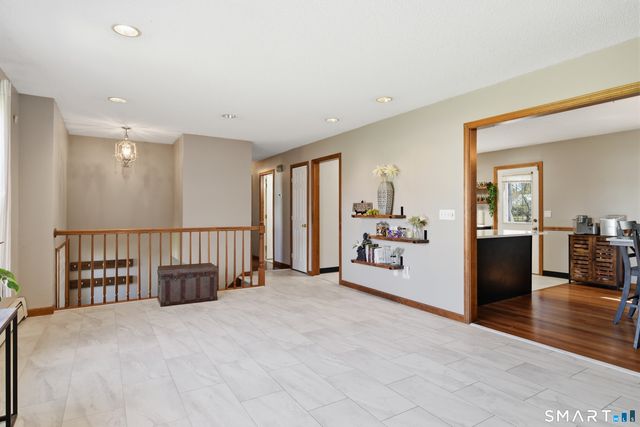 1 Kimberly Drive, Enfield, CT 06082