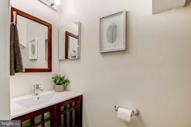 1125 S CHARLES ST, Baltimore, MD 21230