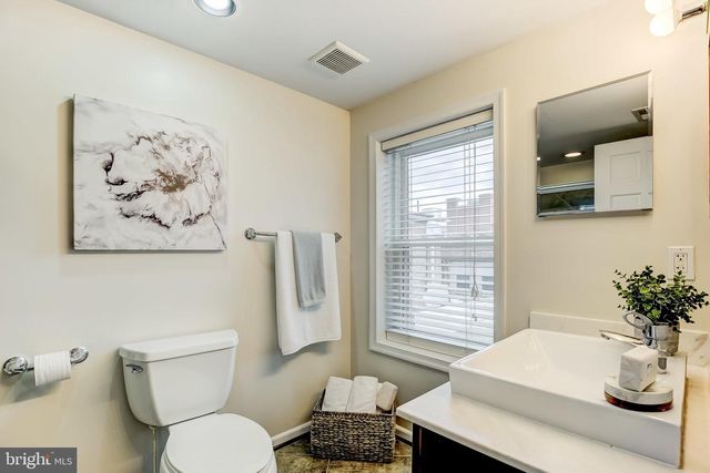 1125 S CHARLES ST, Baltimore, MD 21230