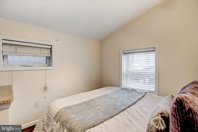 1125 S CHARLES ST, Baltimore, MD 21230