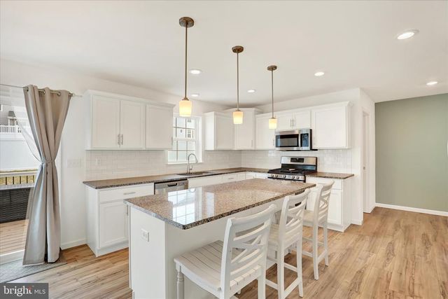 3540 SUMMER DR, Dover, PA 17315