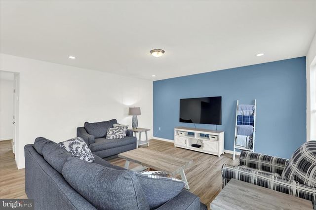 3540 SUMMER DR, Dover, PA 17315