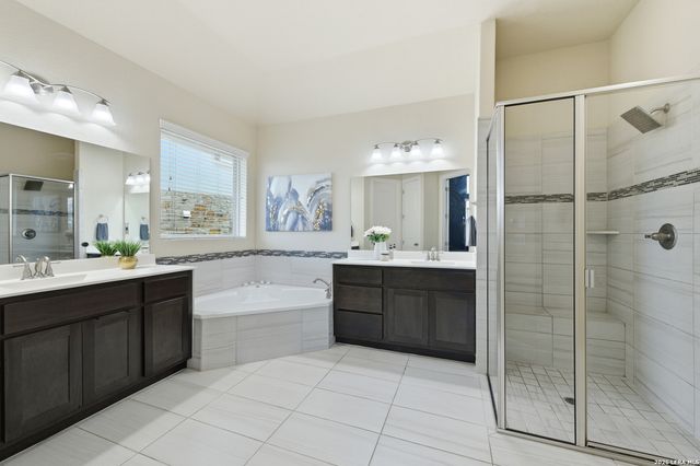 120 Escalera Cir, Boerne, TX 78006