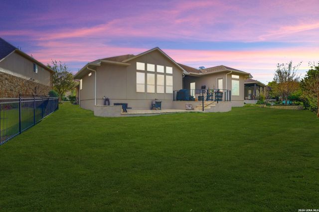 120 Escalera Cir, Boerne, TX 78006