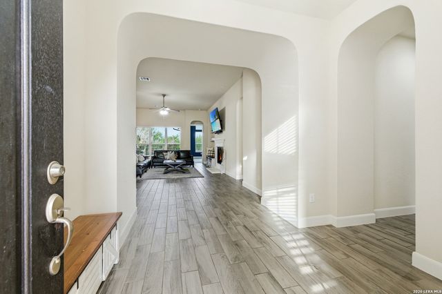 120 Escalera Cir, Boerne, TX 78006