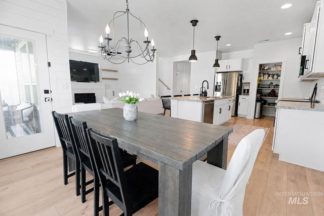 3094 W Sunny Cove St, Meridian, ID 83646