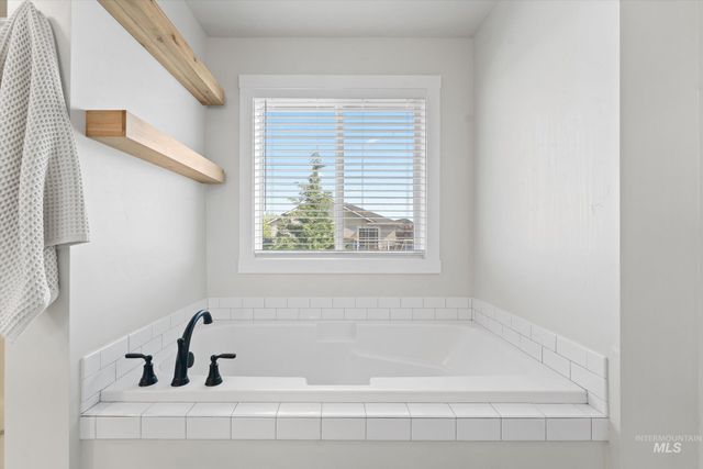 3094 W Sunny Cove St, Meridian, ID 83646