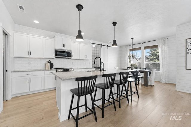 3094 W Sunny Cove St, Meridian, ID 83646