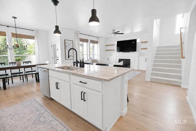 3094 W Sunny Cove St, Meridian, ID 83646