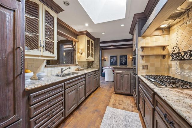 2300 NW 56th Street, Oklahoma City, OK 73112