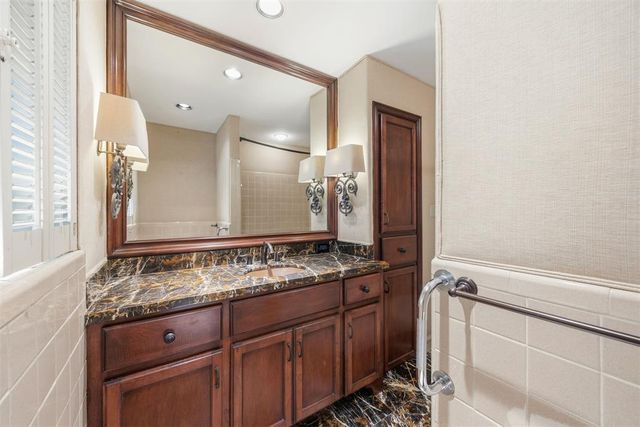 2300 NW 56th Street, Oklahoma City, OK 73112