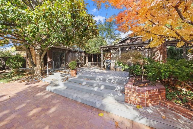 2300 NW 56th Street, Oklahoma City, OK 73112