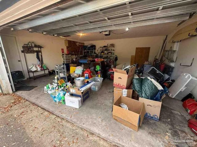 7474 Baywoods Ln, Pensacola, FL 32504
