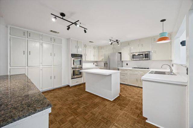 3813 Hidden HOLW, Austin, TX 78731