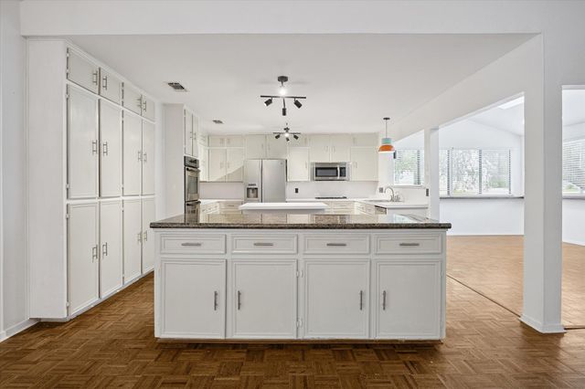 3813 Hidden HOLW, Austin, TX 78731