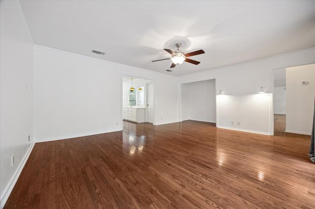 3813 Hidden HOLW, Austin, TX 78731