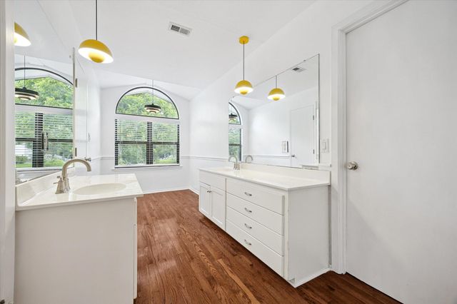3813 Hidden HOLW, Austin, TX 78731