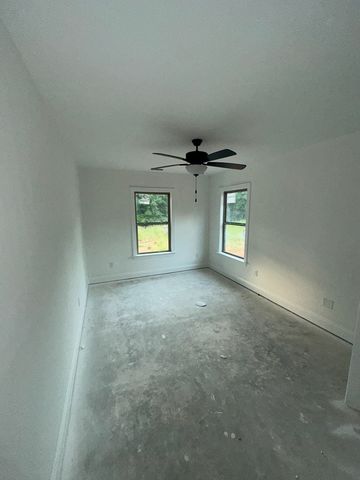 140 Young Lane, Hamilton, GA 31811