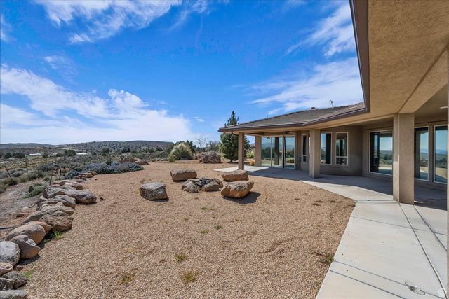 401 W SILVER RD, Leeds, UT 84746