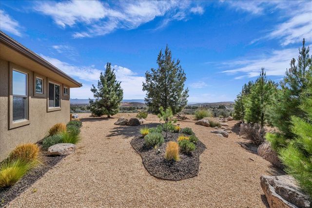 401 W SILVER RD, Leeds, UT 84746