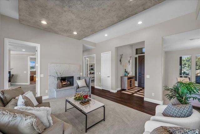 401 W SILVER RD, Leeds, UT 84746