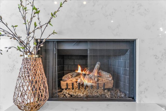 401 W SILVER RD, Leeds, UT 84746