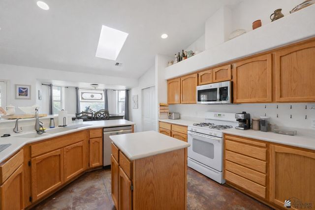 8395 E Topeka Pl, Yuma, AZ 85365