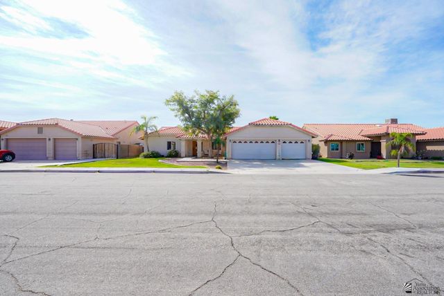 8395 E Topeka Pl, Yuma, AZ 85365