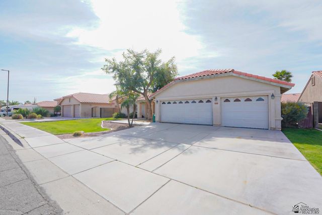 8395 E Topeka Pl, Yuma, AZ 85365