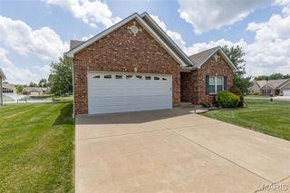 1860 Lakeshore Drive, Farmington, MO 63640