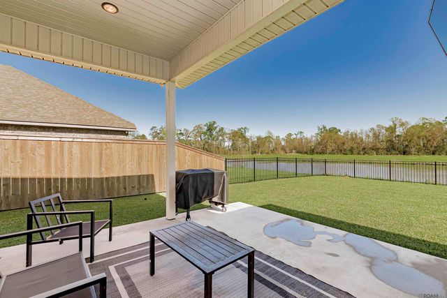 7219 Panama Canal Dr, Gonzales, LA 70737