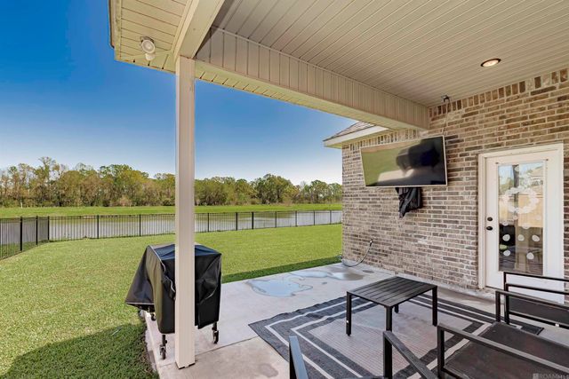 7219 Panama Canal Dr, Gonzales, LA 70737