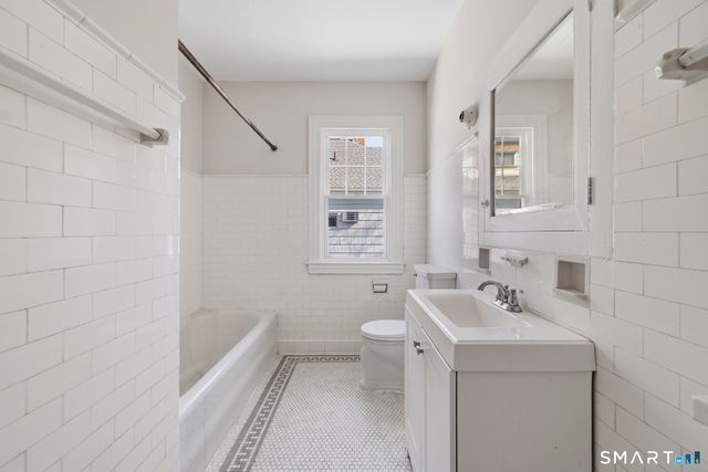 781 Farmington Avenue, West Hartford, CT 06119