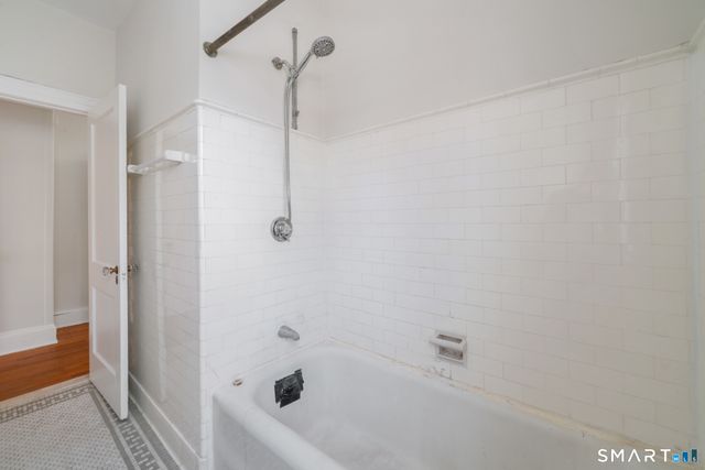 781 Farmington Avenue, West Hartford, CT 06119