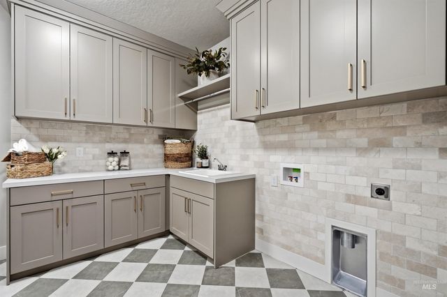 522 Founder Ave, Middleton, ID 83644