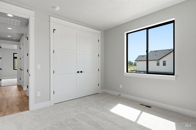 522 Founder Ave, Middleton, ID 83644