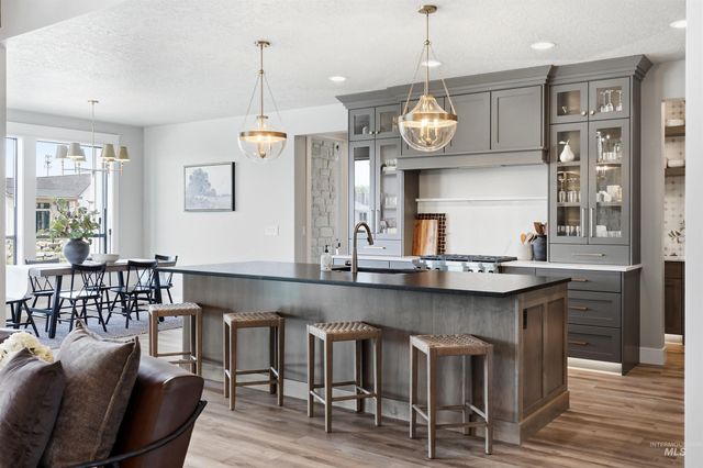 522 Founder Ave, Middleton, ID 83644