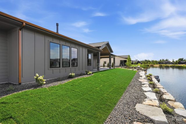 522 Founder Ave, Middleton, ID 83644